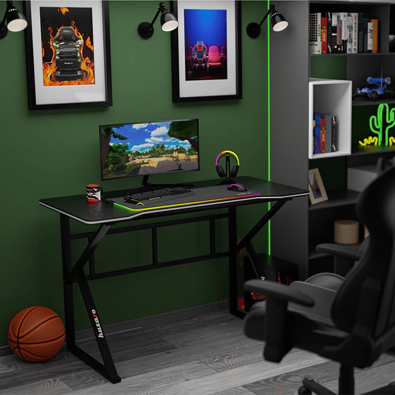 Huzaro Hero 1.6 Crni Gaming sto